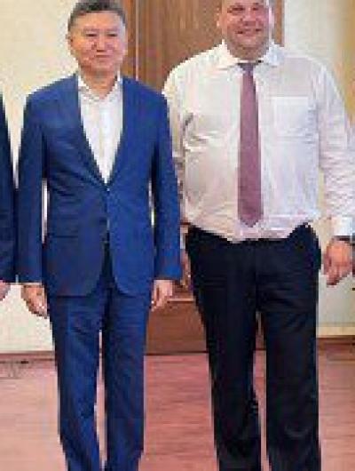 илюмжинов (1)