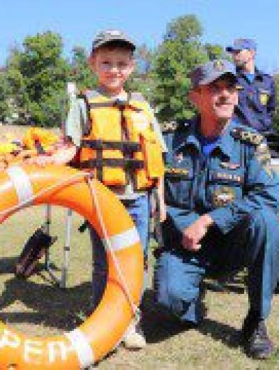 Активных орловцев МЧС прокатило на квадроциклах 2_1