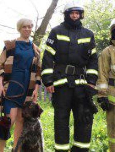 orlovskie-ogneborcy-spasli-na-pozhare-sobaku-i-koshku-s-kotyatami_1621606804658586501__800x800