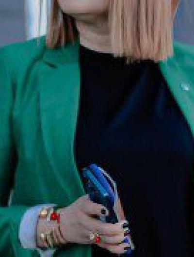 Литвинова