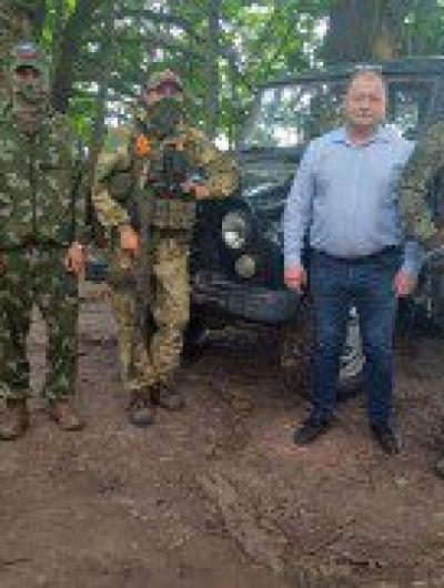 Строев обрадовался УАЗику от Меркулова 1
