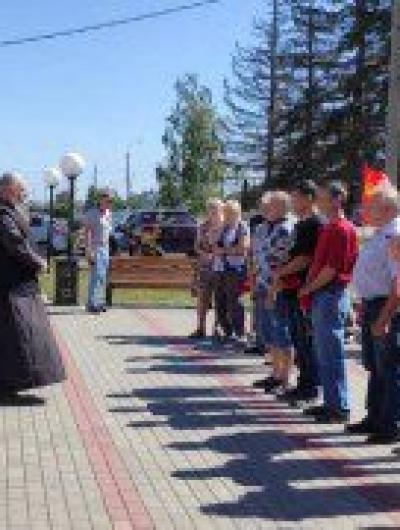 добровольцы