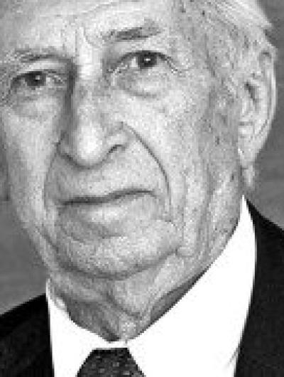 photo5434075821166933213