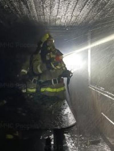 Во Мценске из горящего дома спасли трёх жильцов 1