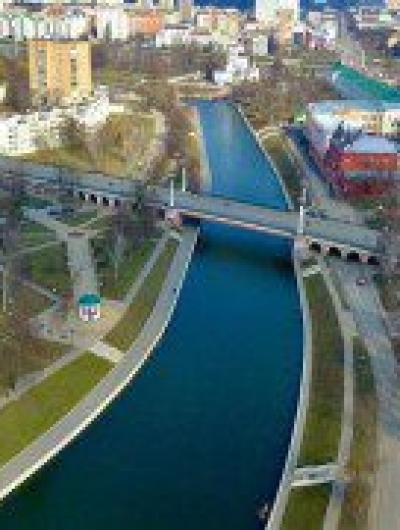 E76CF5D5-E5A5-4271-A538-BEBE624E8513