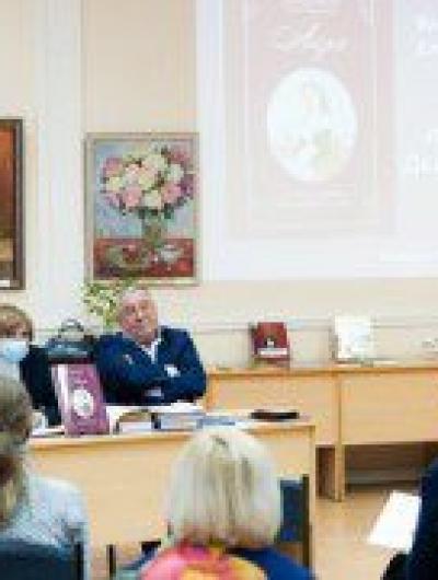 Акция дарения книги Лиза (4_1)