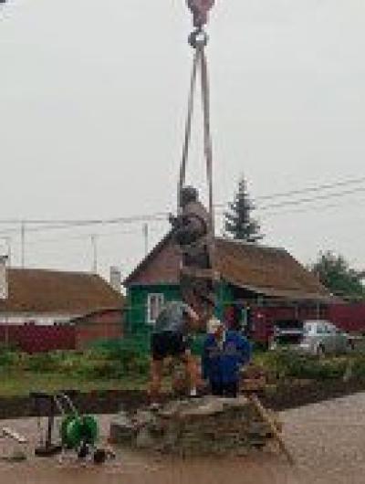 памятник 2