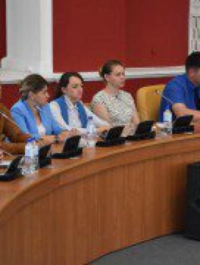 депутаты молодежь