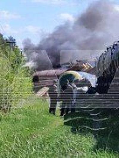 В Брянской области сошёл с рельсов грузовой поезд