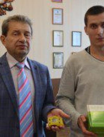 Поярков и Дюжий с помпой