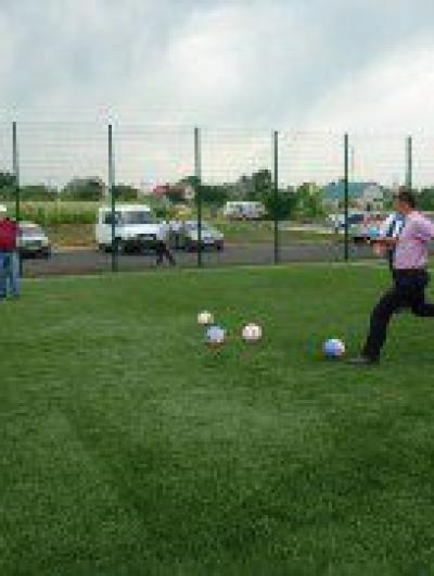 9C787DAF-FB8A-43C4-B8FF-8DFF911BCBC2