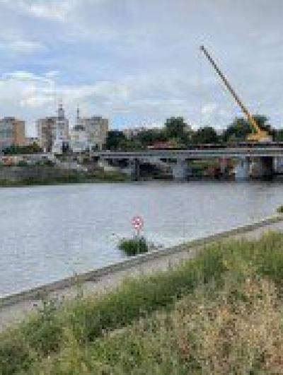 BBCAA703-8D4A-4E10-A4E1-72ECB08BFF70