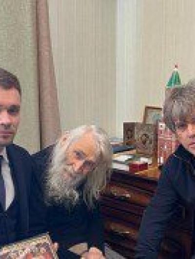 Эстрадный певец Алексей Глызин побывал в Вятском Посаде