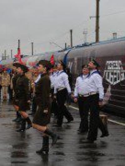 поезд 2