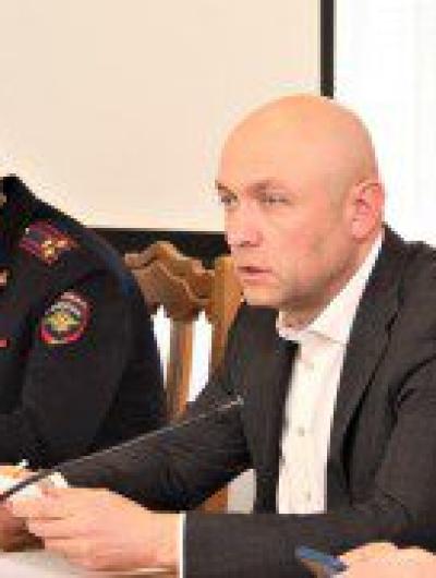 c8638e0b-2c72-4f72-8ee9-569681a55743