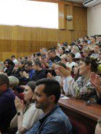 photo_5310187004182524192_y