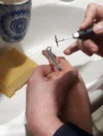 снять кольцо