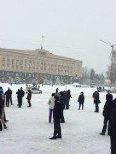 photo5240420139541836866