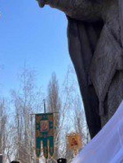 памятник 1