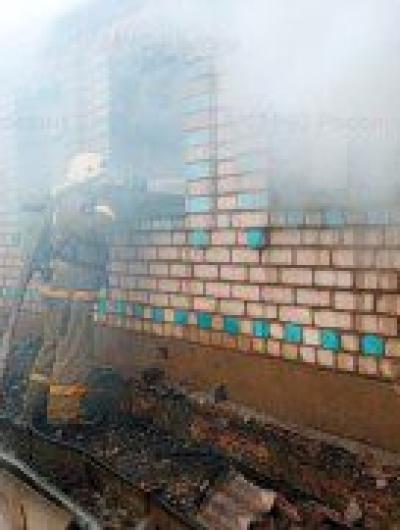 В Орловской области в пожаре пострадала хозяйка дома 2