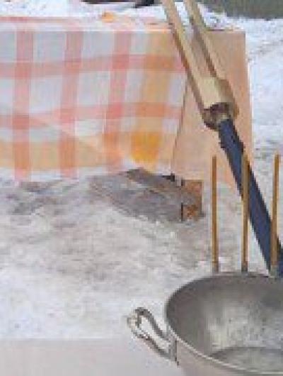 В храме под Орлом освятили новые купольные кресты