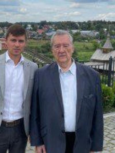 СС