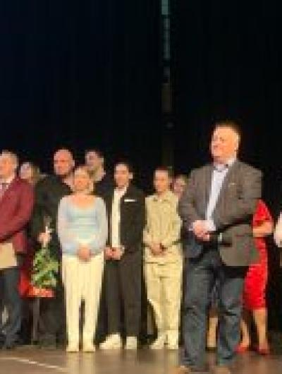 премьера (1)