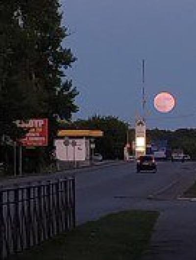 багровая луна