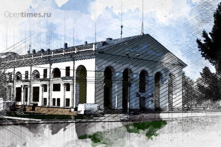 В Орле железнодорожники своевольно установили на площади паровоз