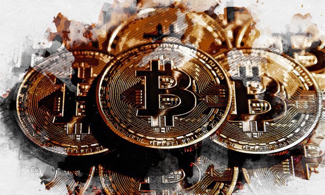 Эксперты рекомендуют вложиться в золото и биткоины