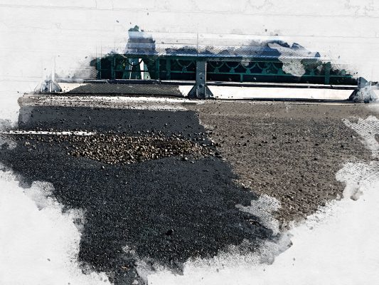 Отремонтированный мост «Дружбы» покрылся ямами