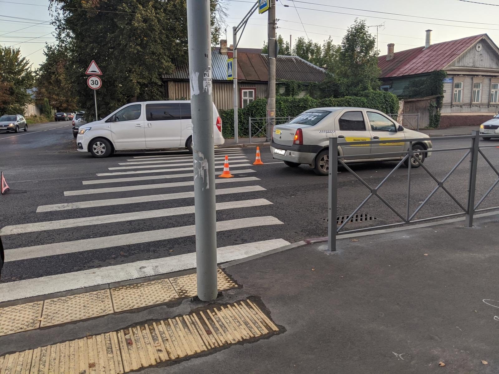 В Орле таксист сбил женщину на пешеходном переходе - Новости Орла и  Орловской области Орелтаймс