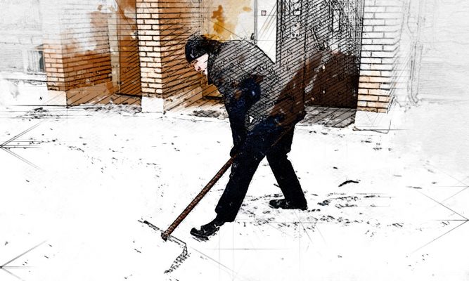 Клычков поручил всем чиновникам раздать лопаты для уборки снега