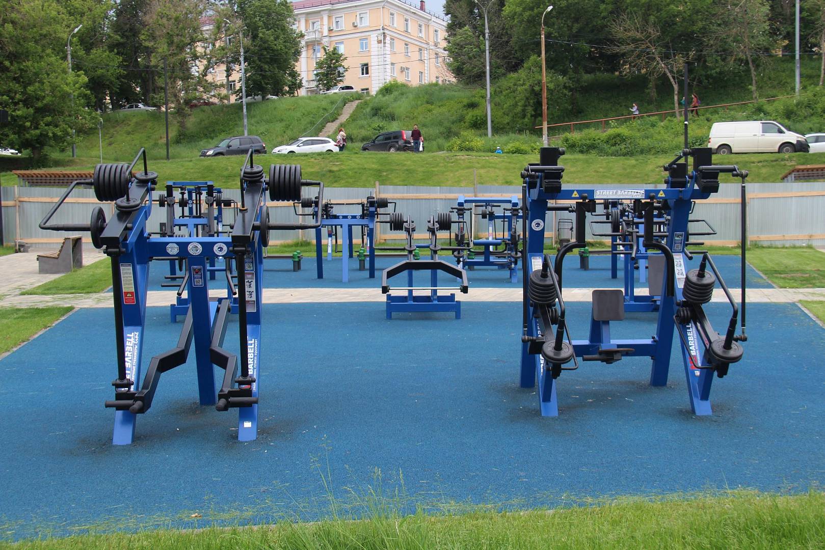 спортивные площадки в парке