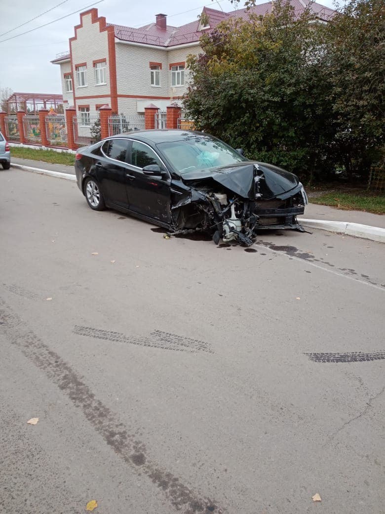 Под Орлом нетрезвая автоледи снесла светофор - Новости Орла и Орловской  области Орелтаймс