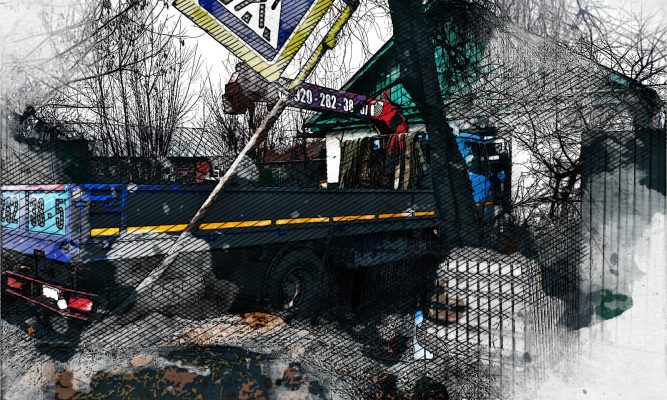 В Орле при столкновении манипулятора с легковушкой погиб пешеход