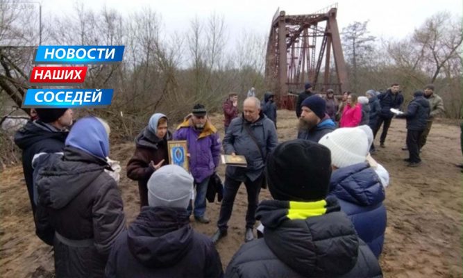 Суд прекратил дело о молитве у Красного моста в Курске
