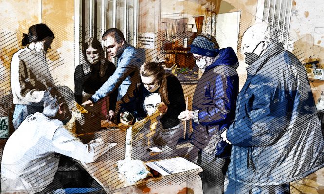 Орловцы передают российским военнослужащим иконы