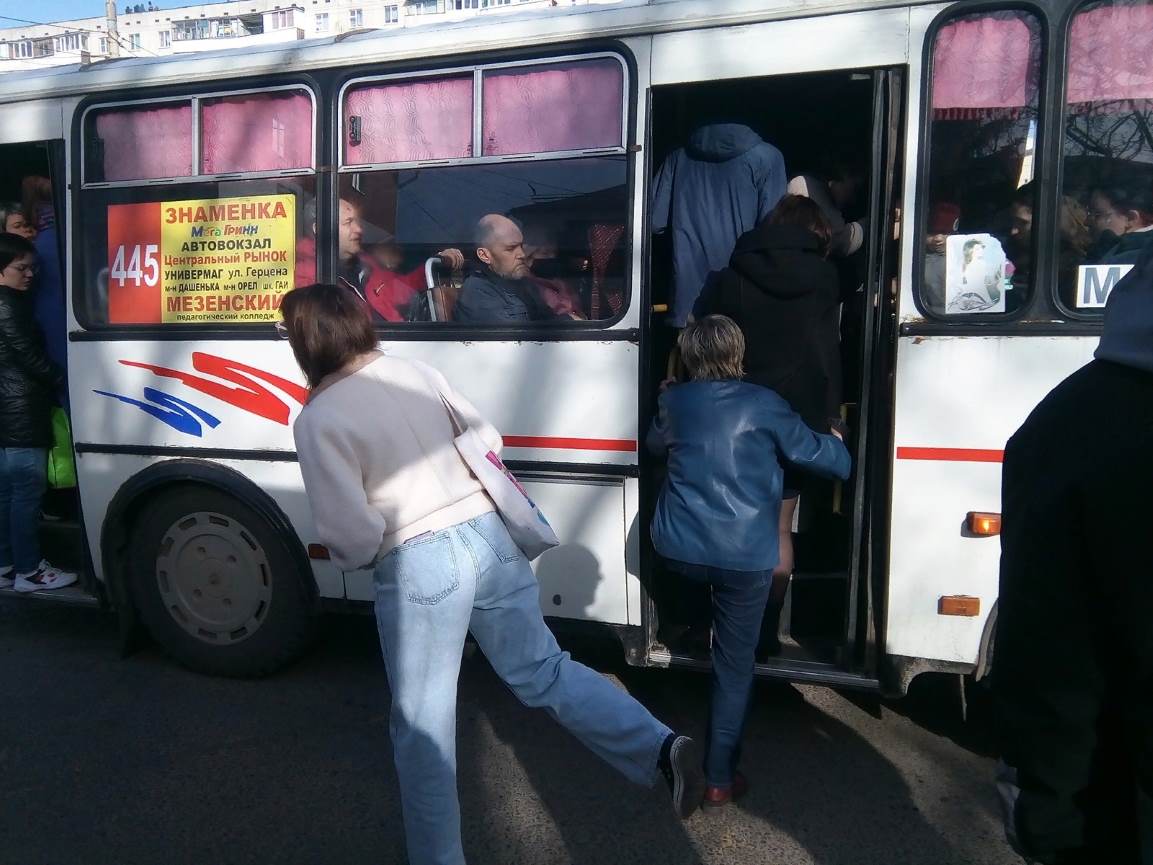 Орловцы штурмом берут маршрутки - Новости Орла и Орловской области Орелтаймс