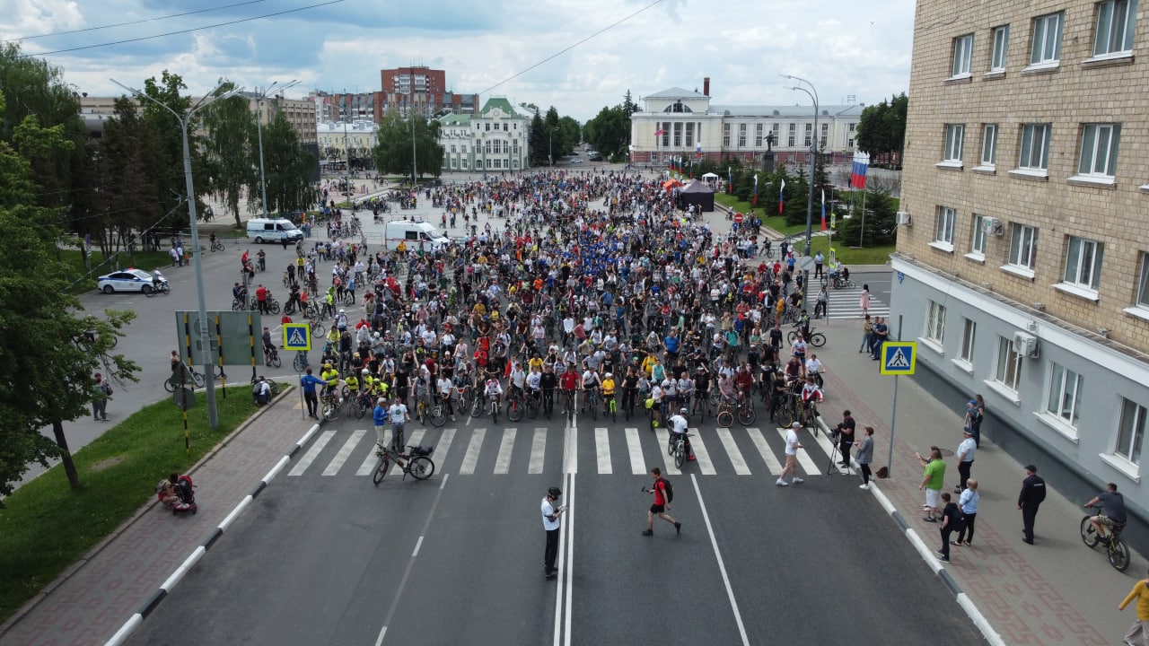 Вело день. Велодень Орел. Велодень Орел 2022. Велодень Орел 2022 старт. 1000 Человек.