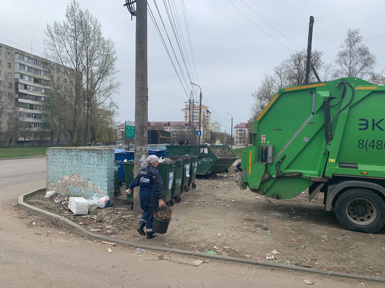 Орловский мусороперевозчик отреагировал на критику и перешёл на работу в  две смены | 14.04.2023 | Орел - БезФормата