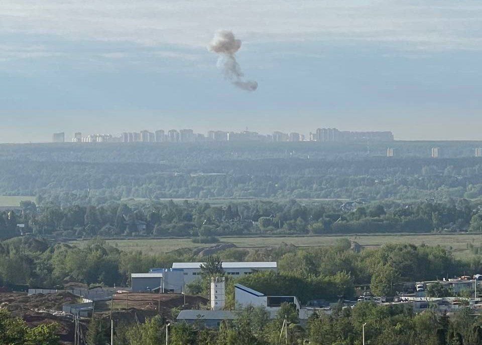 Удар дронами по москве. Атака беспилотников на Москву 30.05.2023. Город с высоты. Атака дронов на Москву. Беспилотники взорвали в Москве.