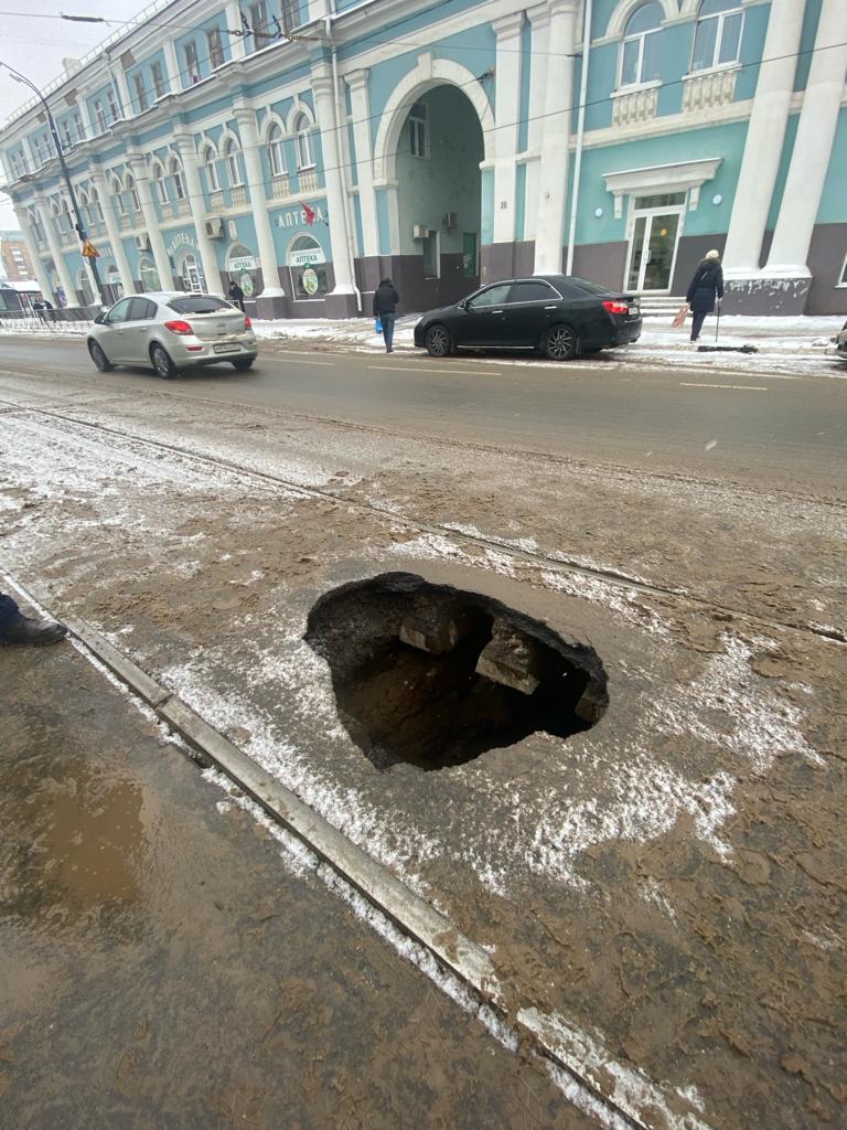 Движение по Красному мосту в Орле закрывается минимум на два дня |  05.12.2023 | Орел - БезФормата