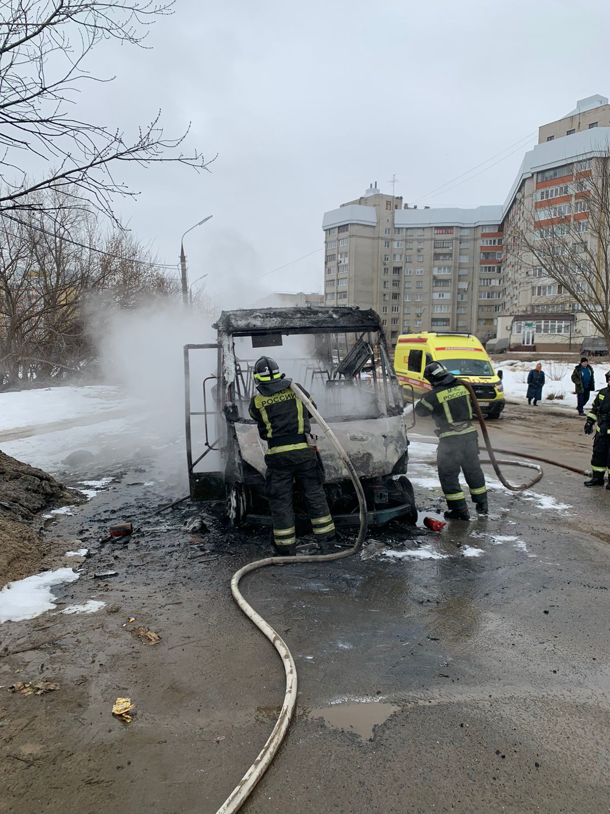 В Орле эпично сгорела маршрутка | 18.03.2024 | Орел - БезФормата