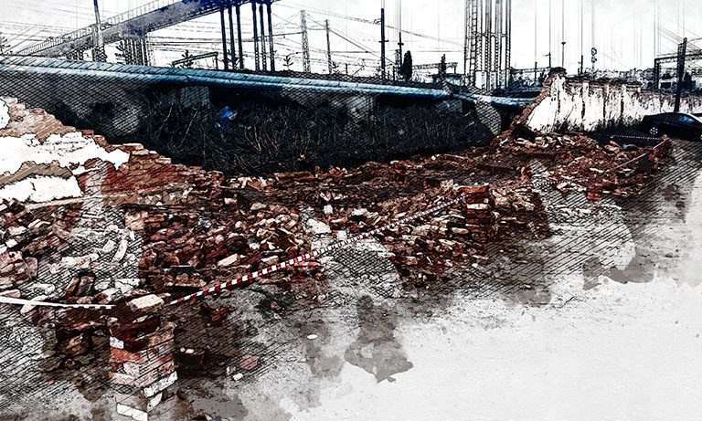 В Орле возле вокзала обрушился кирпичный забор - Новости Орла и ...