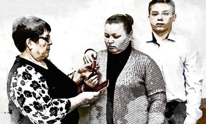 В Орловской области матери погибшего бойца Никиты Попкова вручили орден Мужества