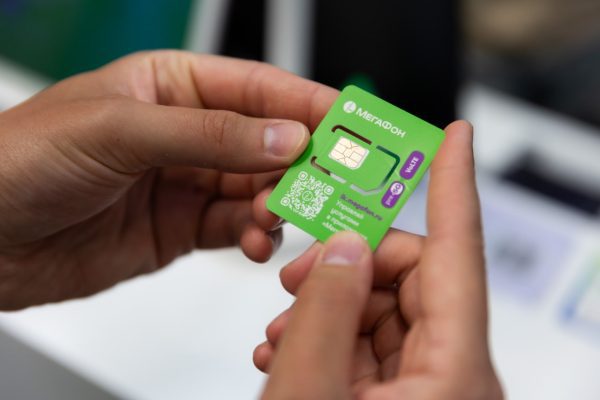 МегаФон нарастил долю SIM-карт с российской операционной системой
