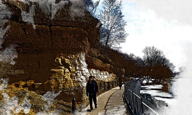 В Орле на «Дворянке обрушился кусок обрыва. Пешеходы чудом не пострадали