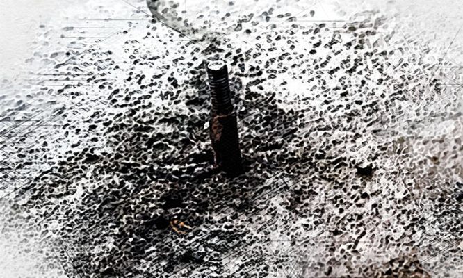 Опасное благоустройство: орловец пробил ногу штырём на Комсомольской