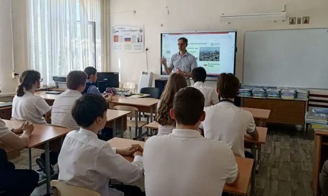 «Зелёная роща» подводит итоги экологических уроков в школах Орла за 2025–2026 учебный год
